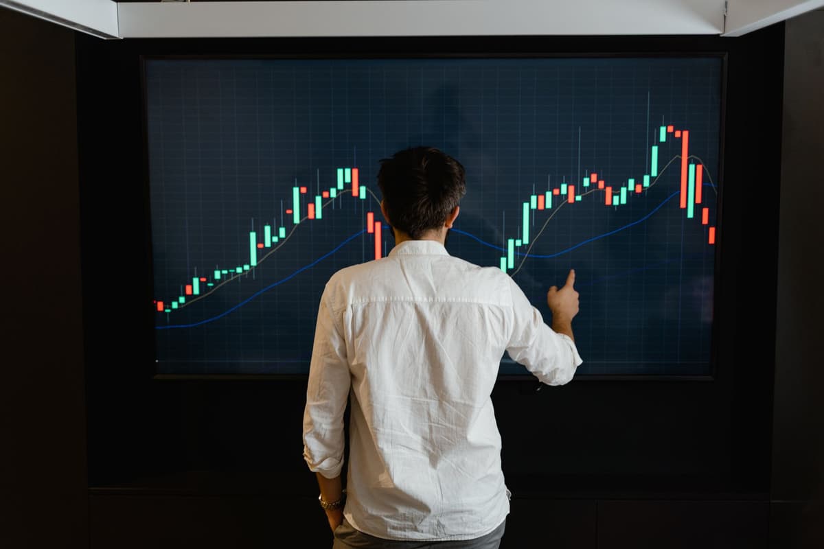 XRP consolida el dólar: inversores preparan el terreno ante un posible quiebre alcista clave