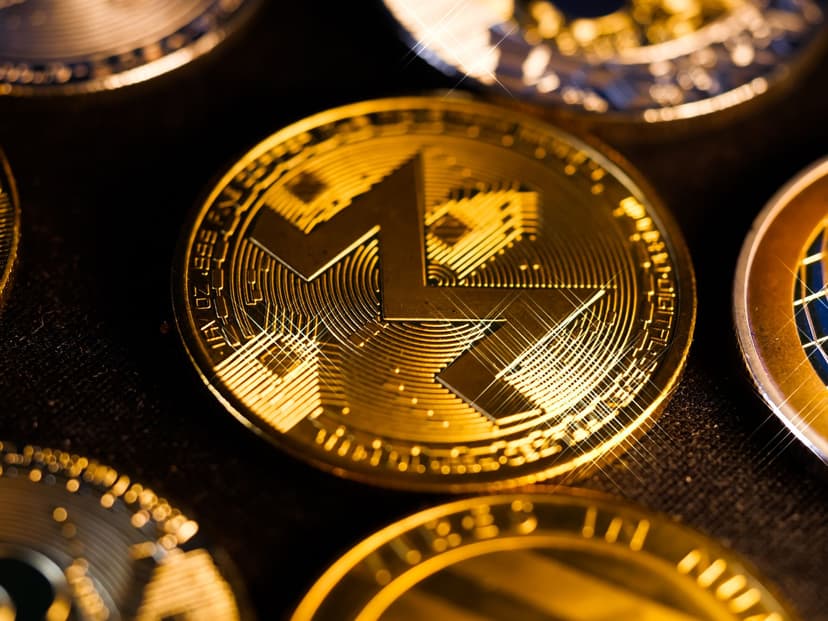 Cipher Digital cae un 13% junto con las acciones de centros de datos de IA; operaciones de bitcoin planas