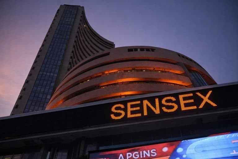 Alto al fuego en Irán y pausa RBI disparan Sensex 2.946 puntos; Nifty roza 24.000.